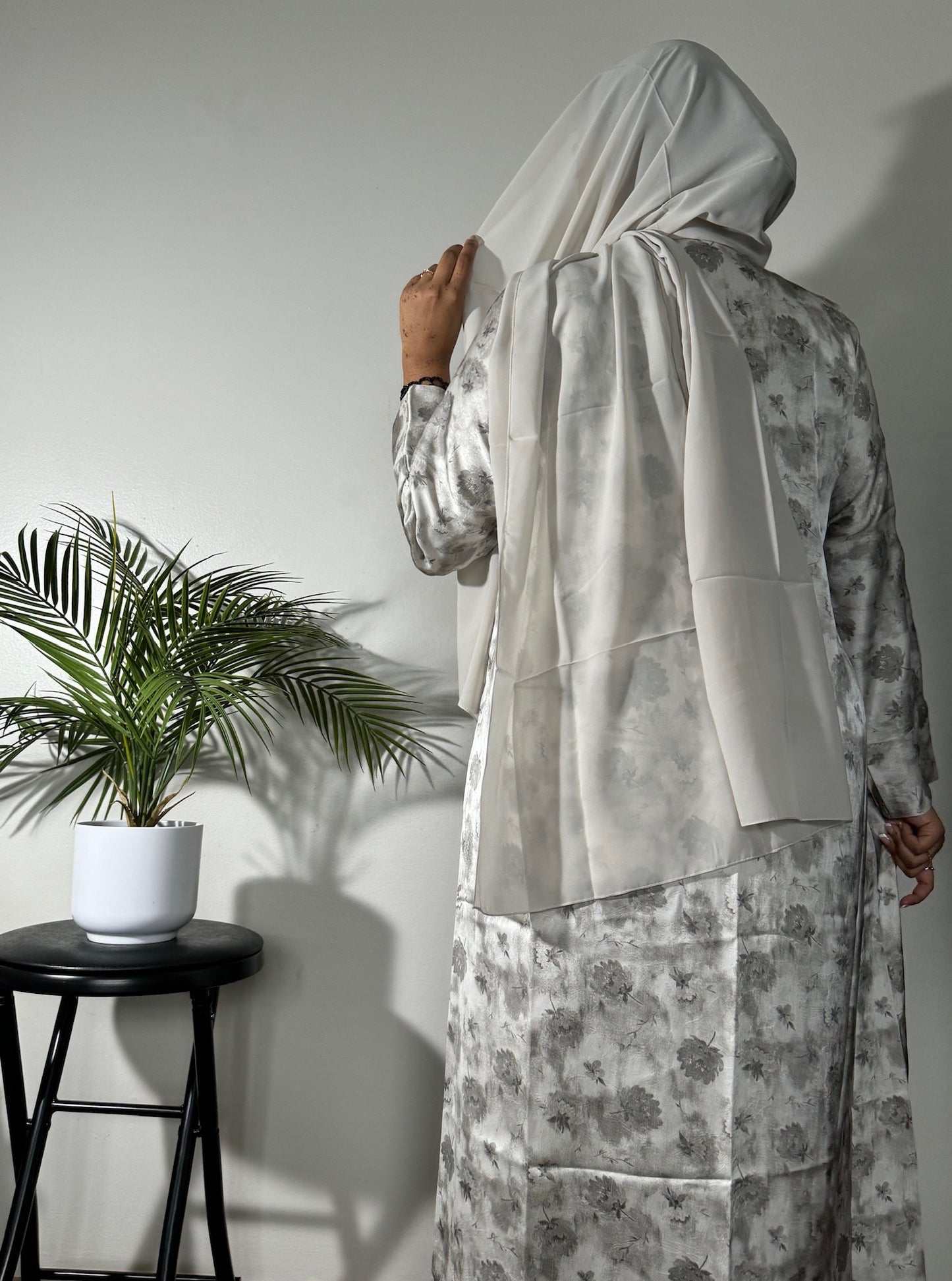 Ritiyah Silver Abaya