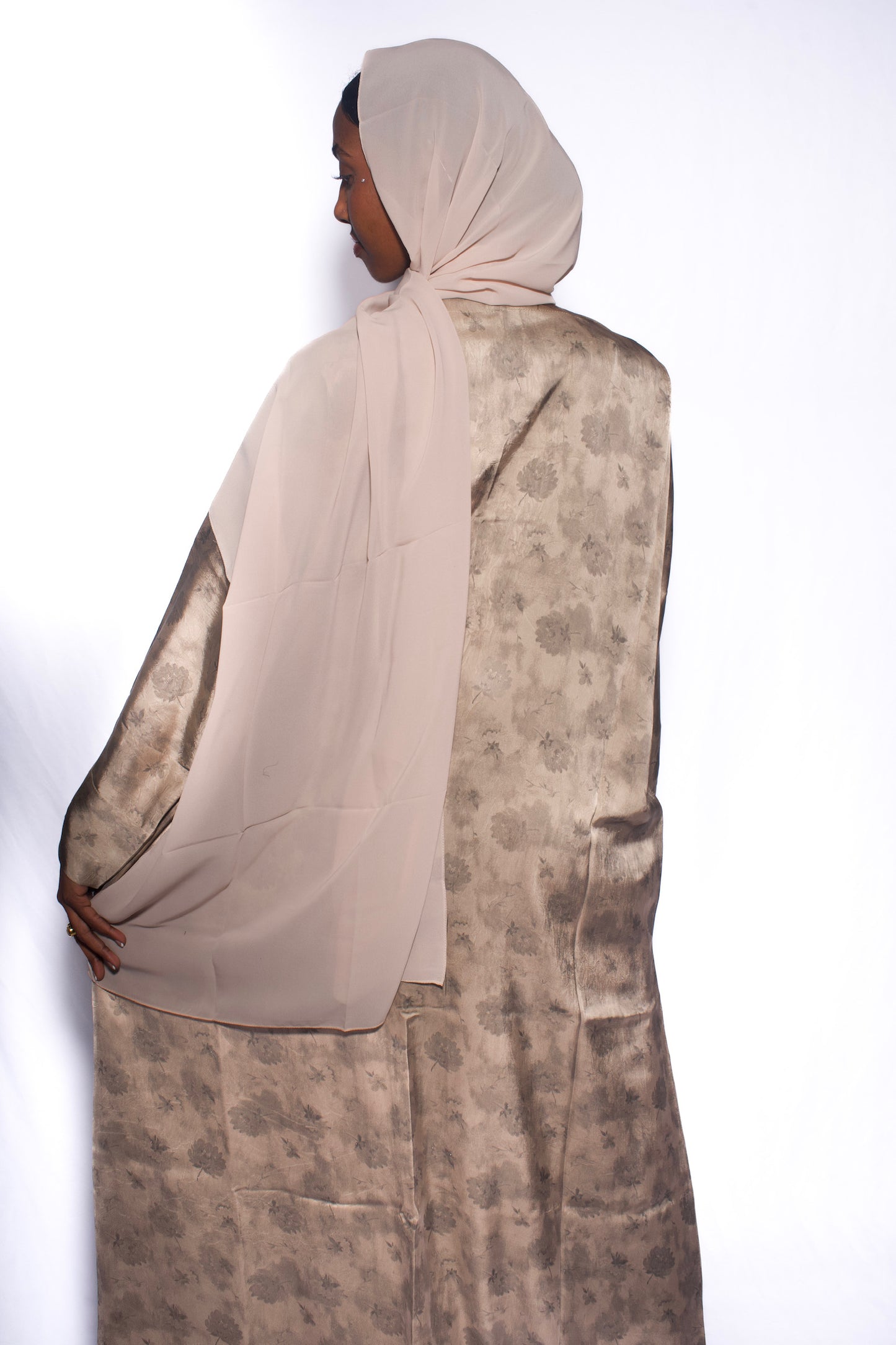 Ritiyah Gold Abaya
